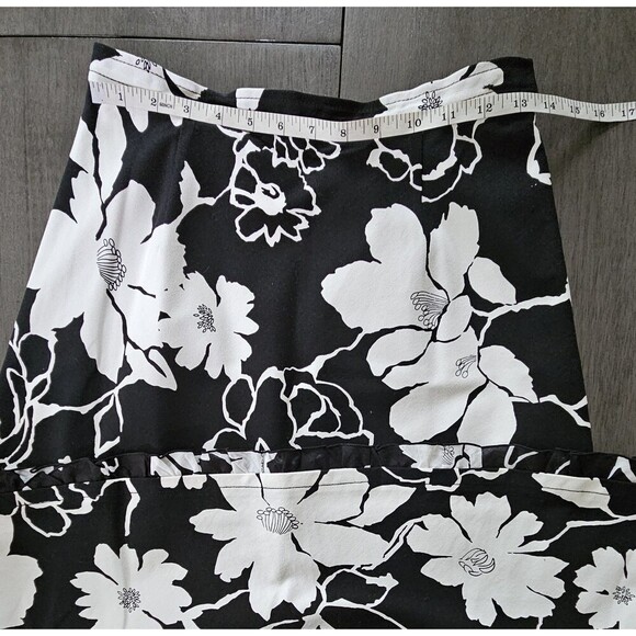 Talbots Black White Floral Cotton A Line Skirt Size 4 PETITE Lined - Picture 3 of 9